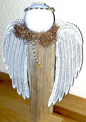 Klöppelbrief Engelflügel 22,5 cm für Holzscheitengel